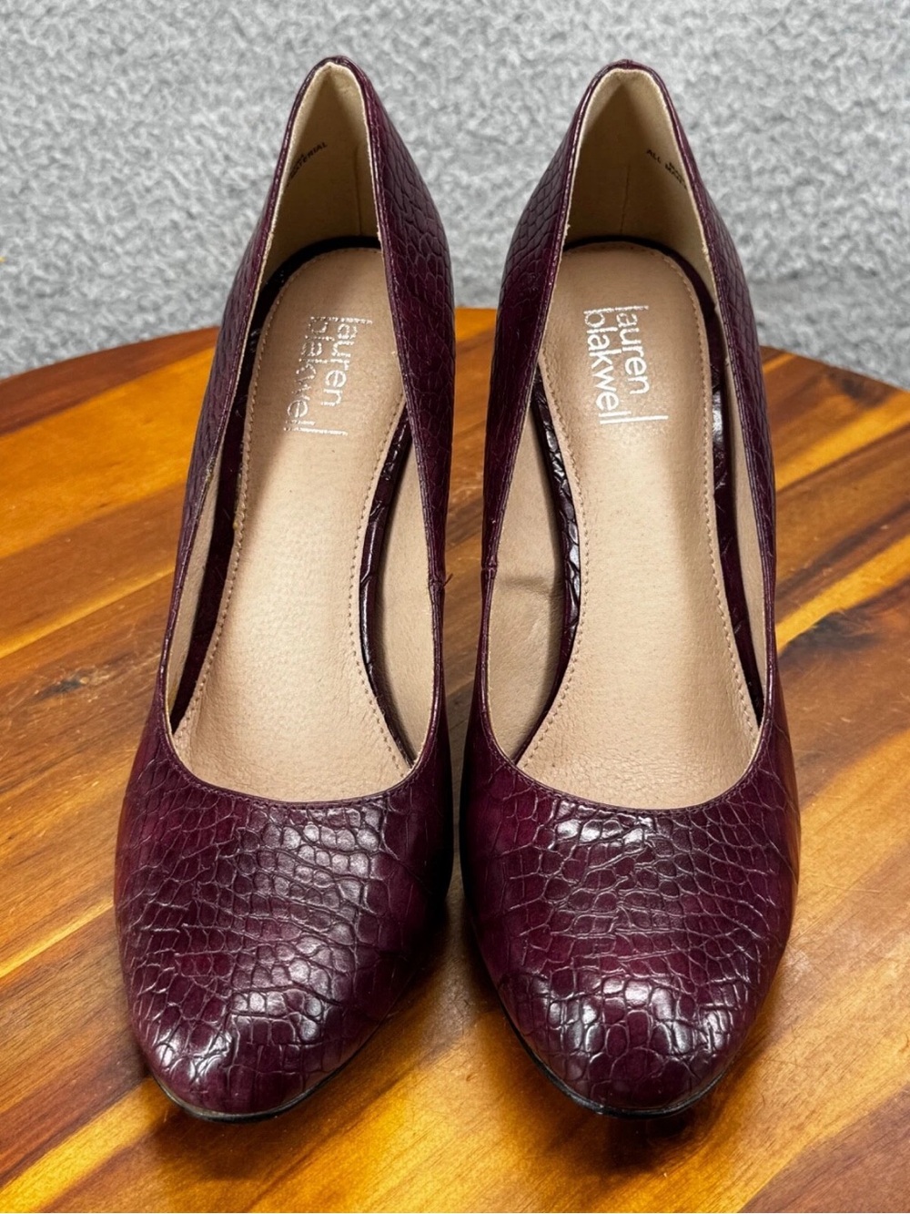 Lauren Maxwell Women's Plum Croc-Embossed Pointed-Toe Heels - Picture 6 of 11